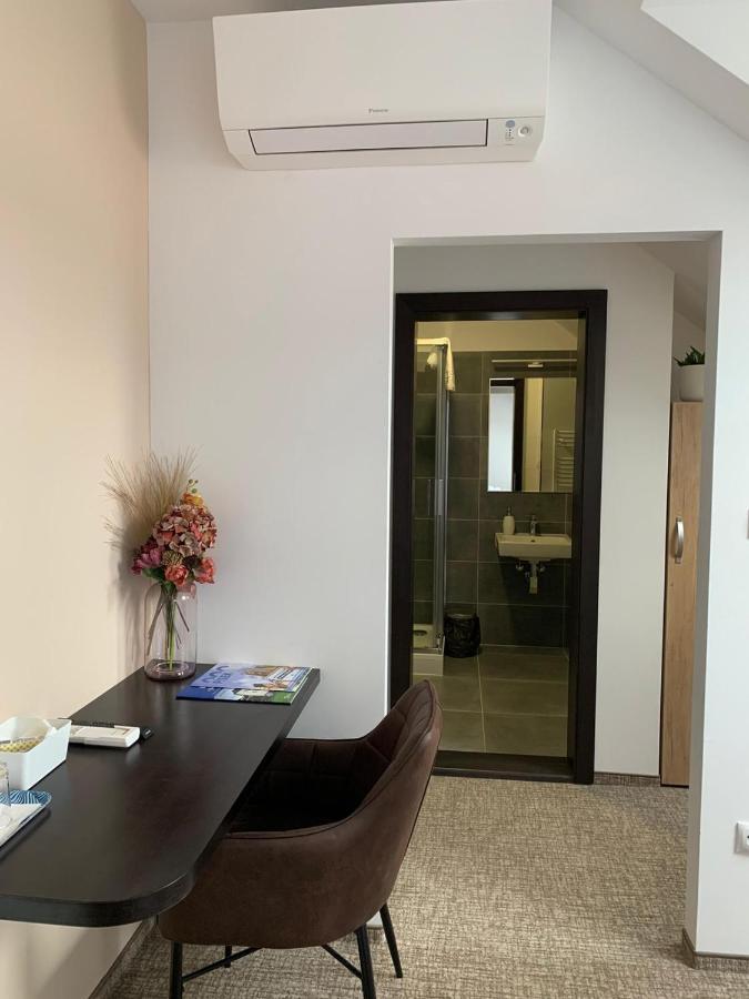 Penzion U Broucka Milevsko Ngoại thất bức ảnh